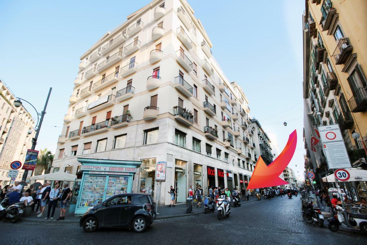 Hotel Piazza Carita Nápoles Exterior foto